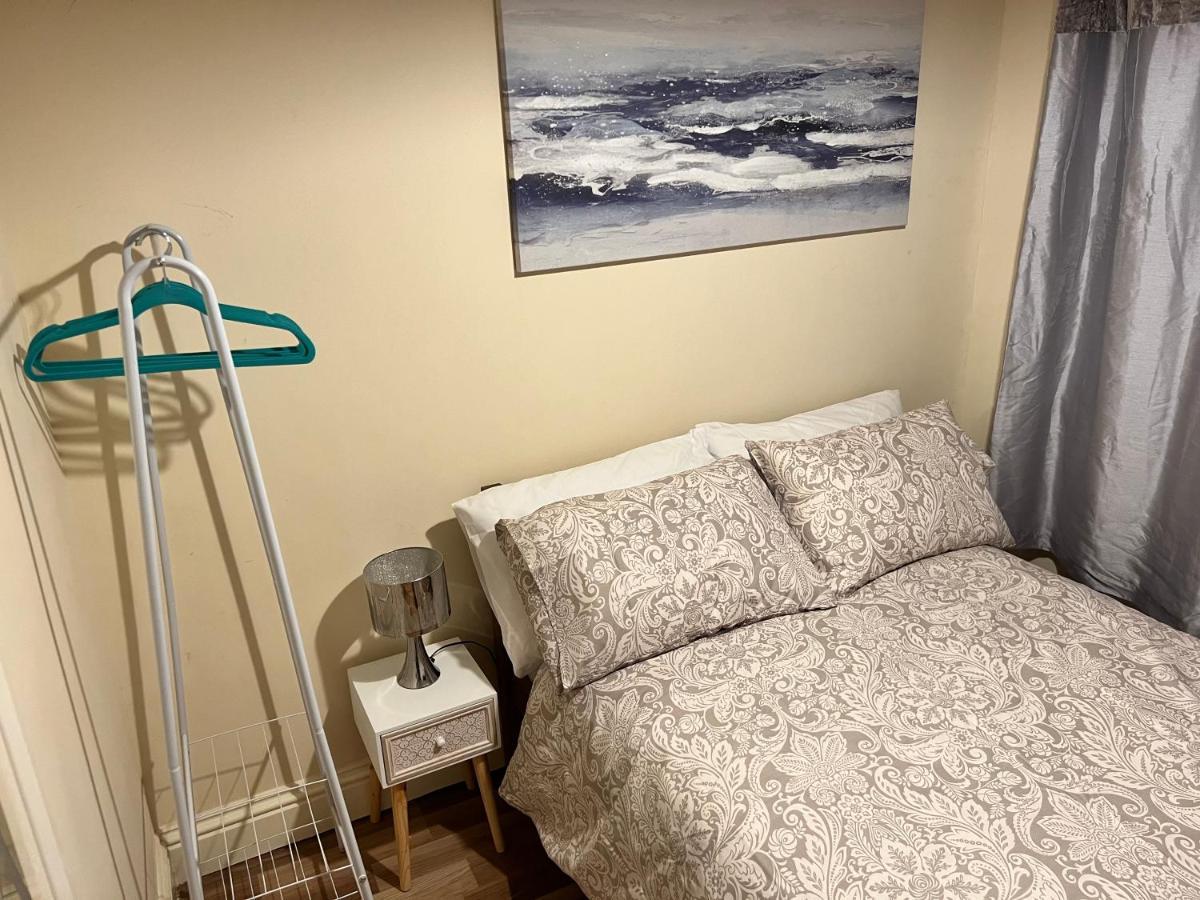 Reading West Homestay エクステリア 写真
